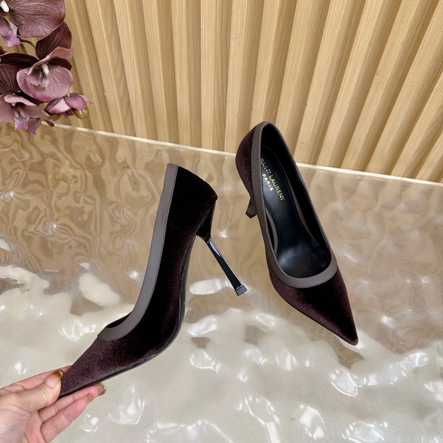 YSL SAINT LAURENT Velvet Anja Heels