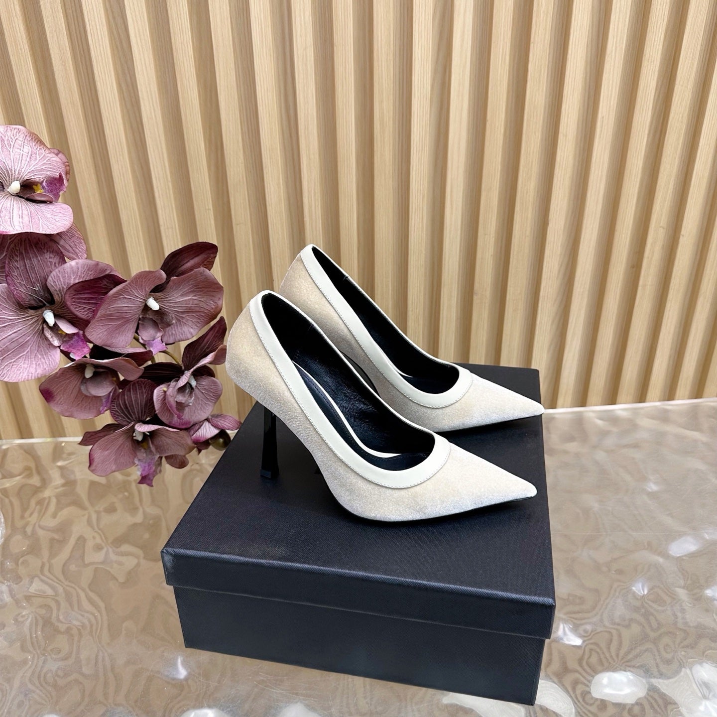 YSL SAINT LAURENT Velvet Anja Heels