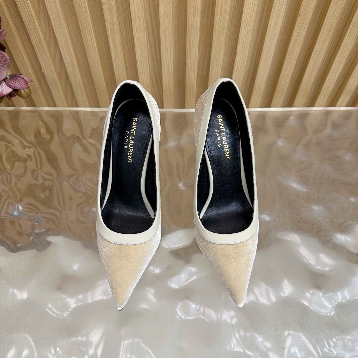 YSL SAINT LAURENT Velvet Anja Heels