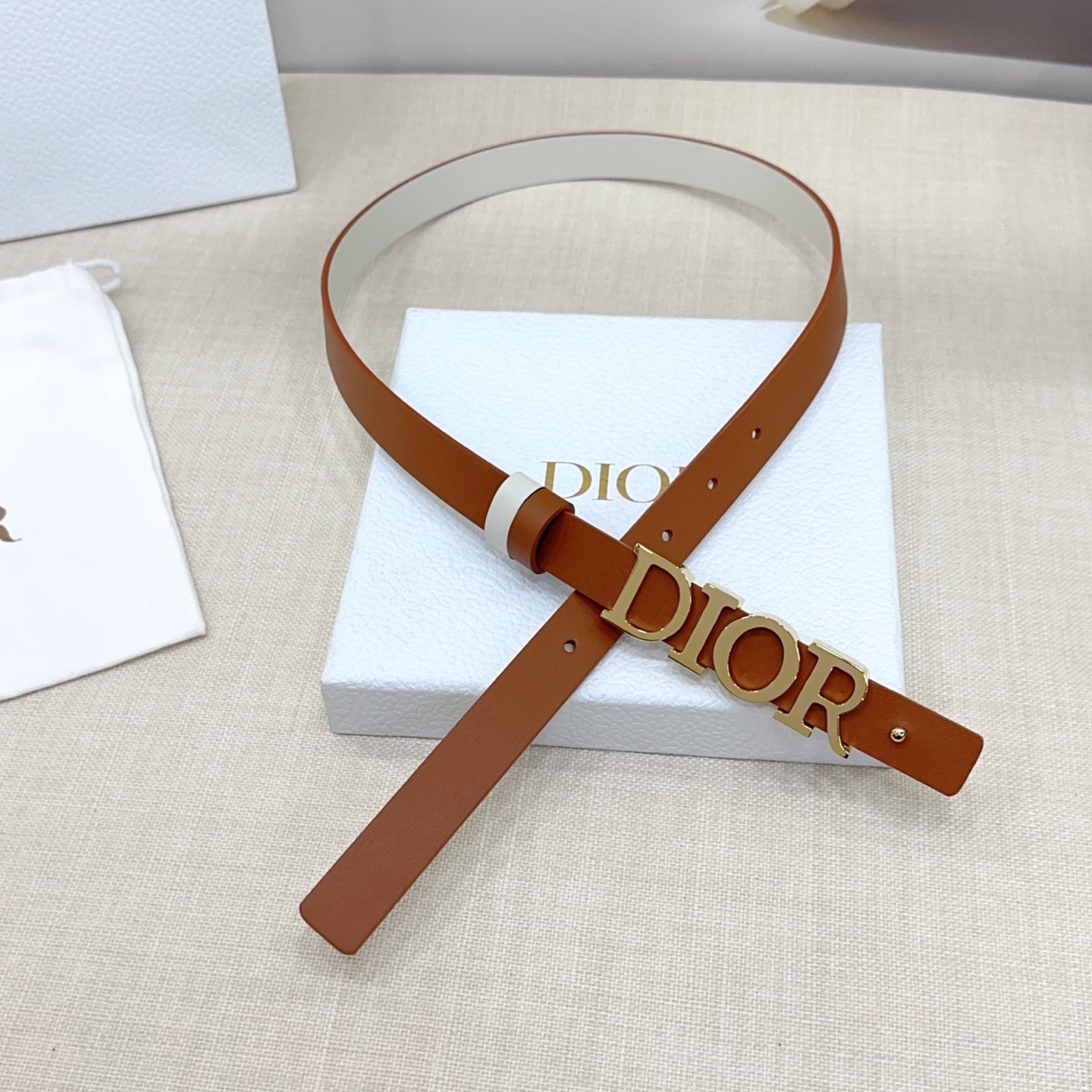 Signature DIOR logo Buckle