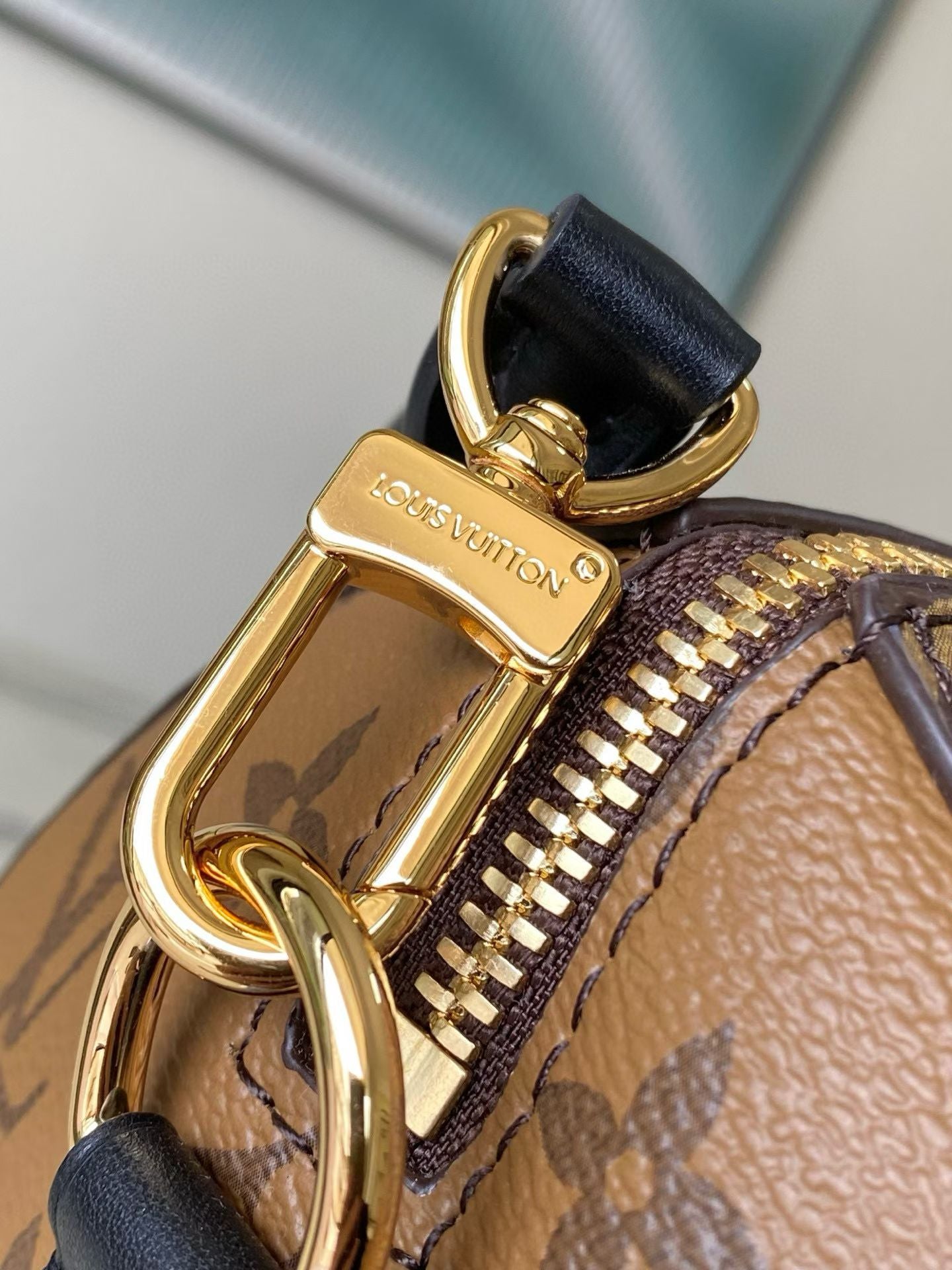LOUIS VUITTON Speedy Trunk 25 – Monogram Canvas