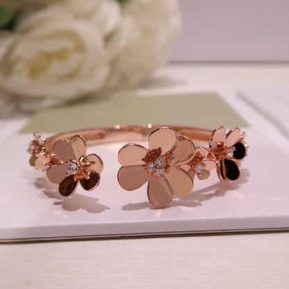 Van Cleef & Arpels Frivole 7 Flowers Bracelet