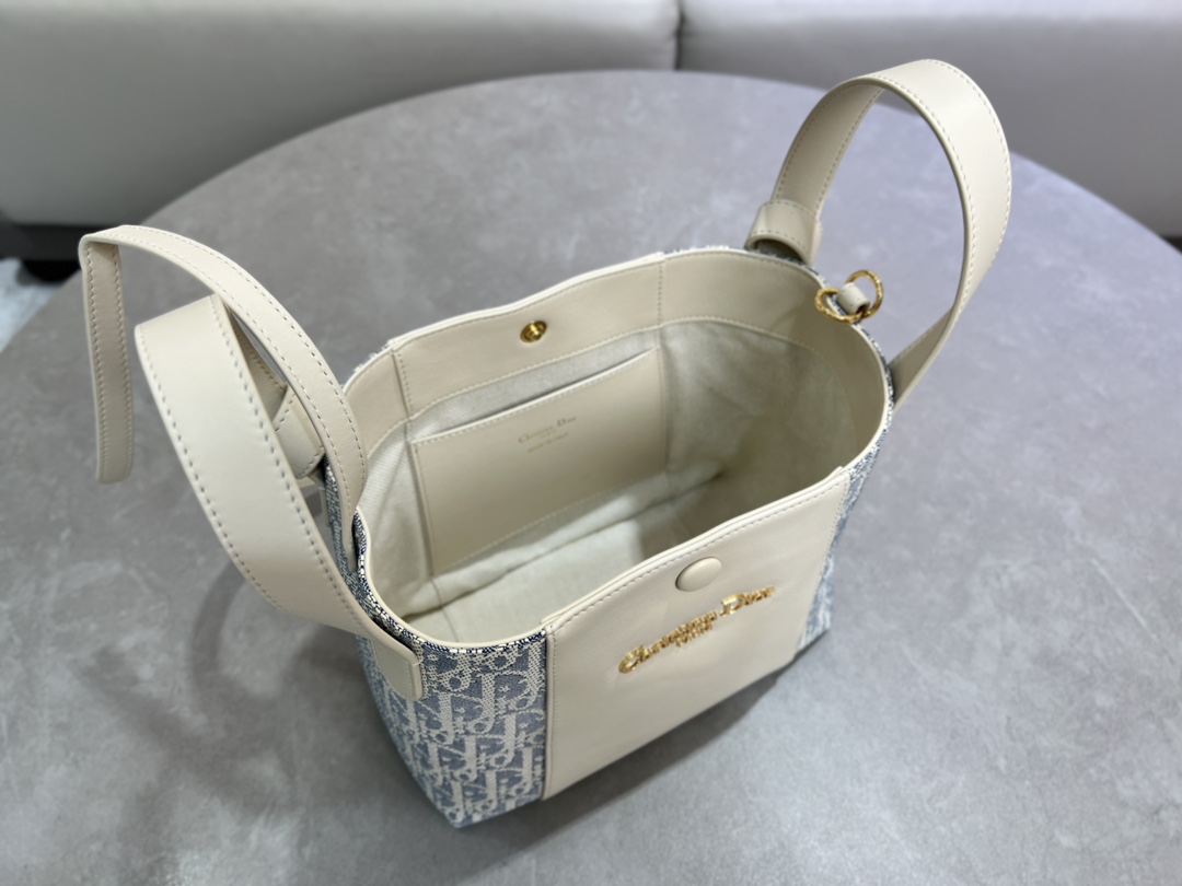 Dior Signature Bucket Bag Sky Blue