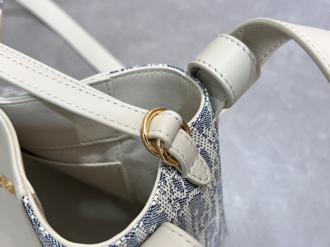 Dior Signature Bucket Bag Sky Blue