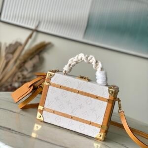 Handle Trunk White Flower