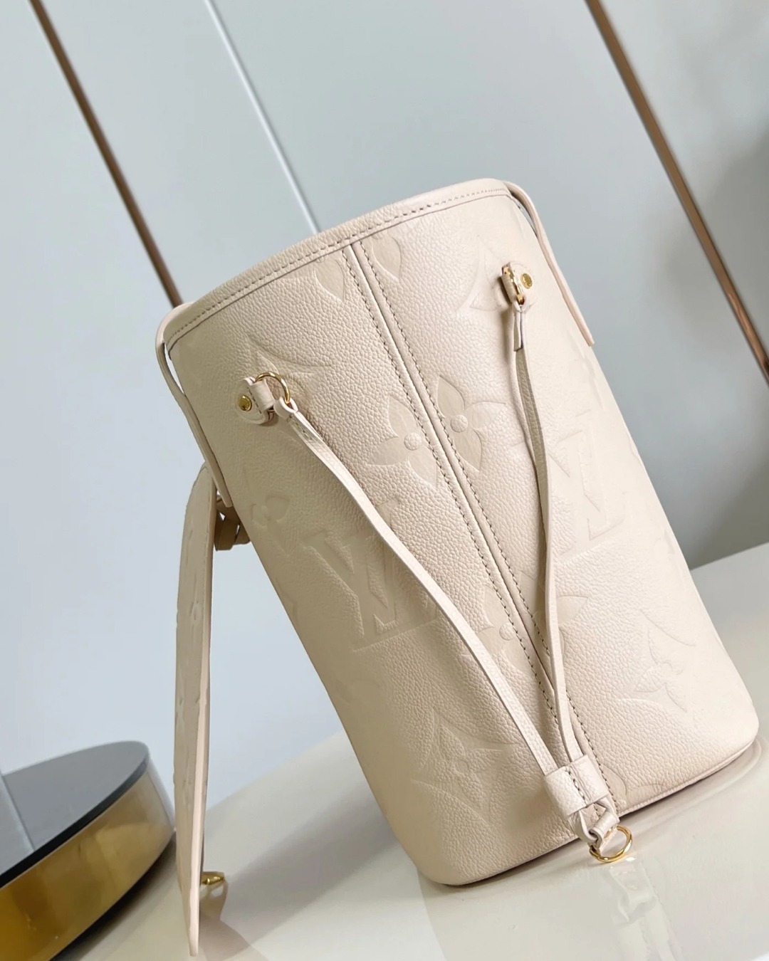 Louis Vuitton Neverfull MM Tote Bag