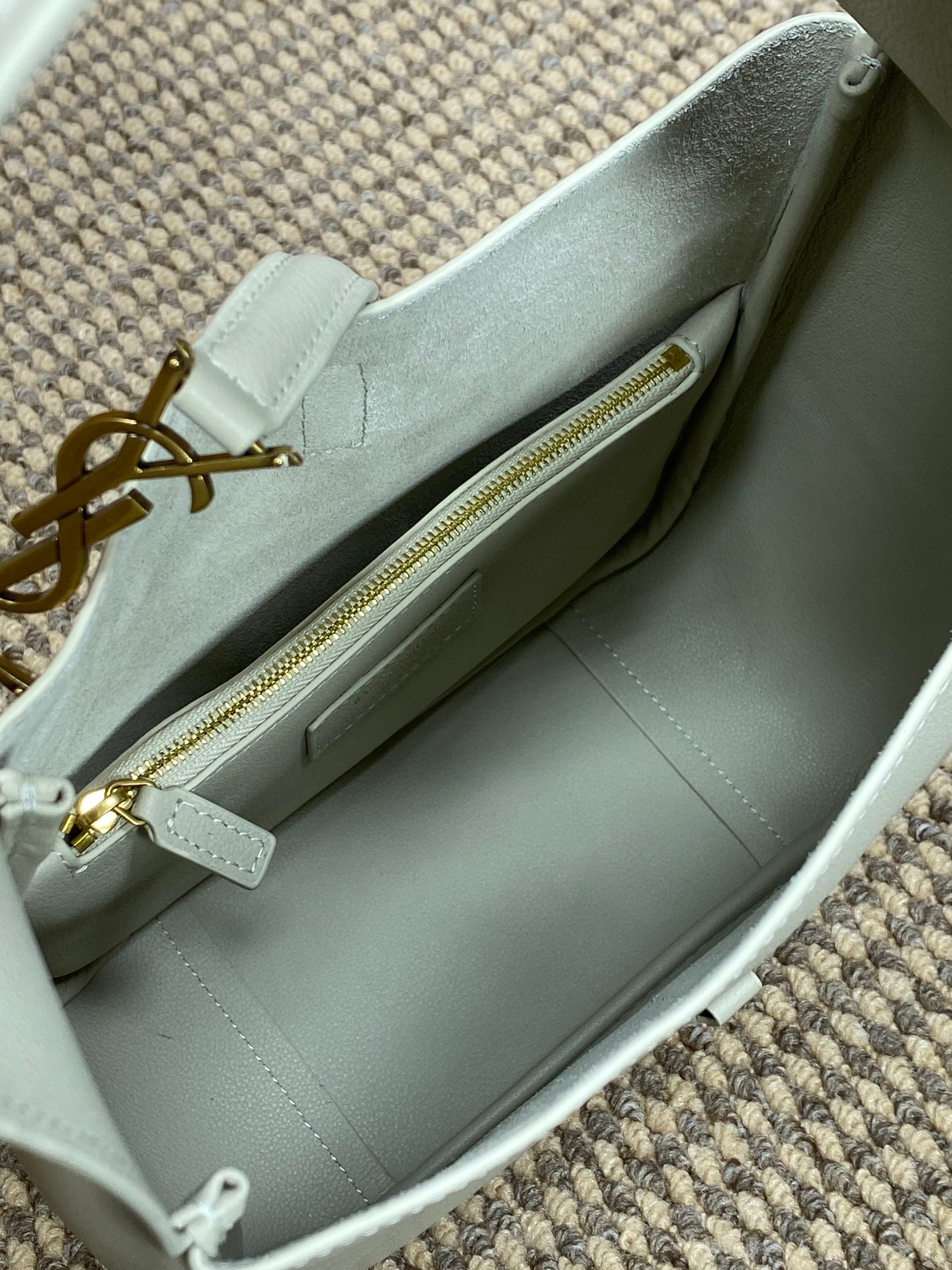 Saint Laurent Le 5 à 7 Supple Shoulder Bag