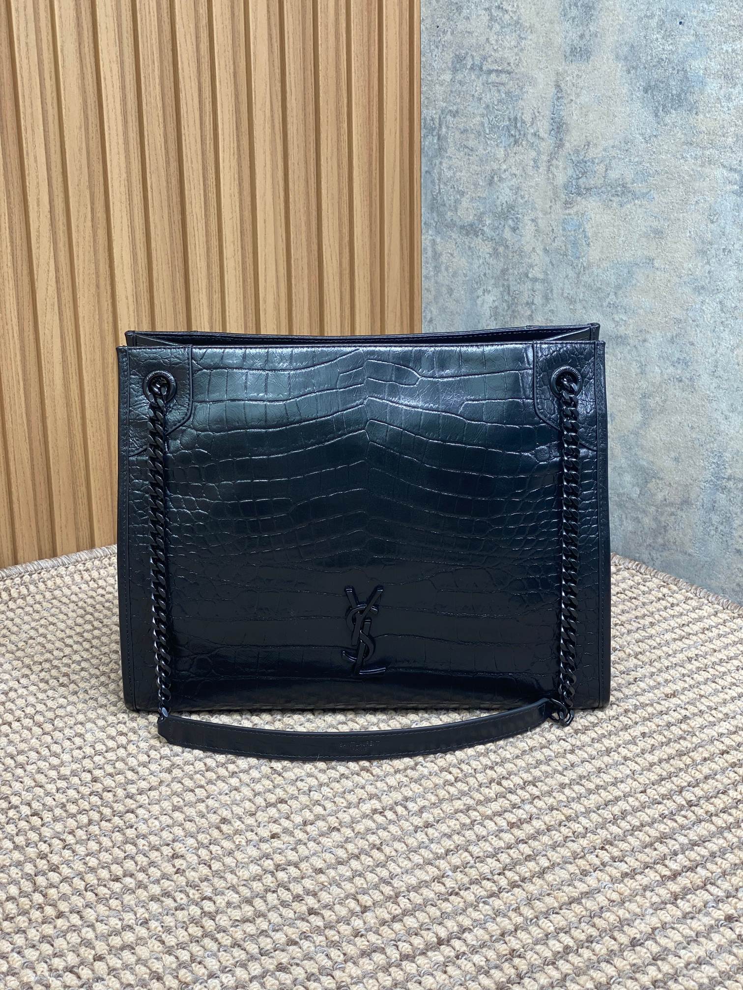 Saint Laurent Niki Shopping Bag