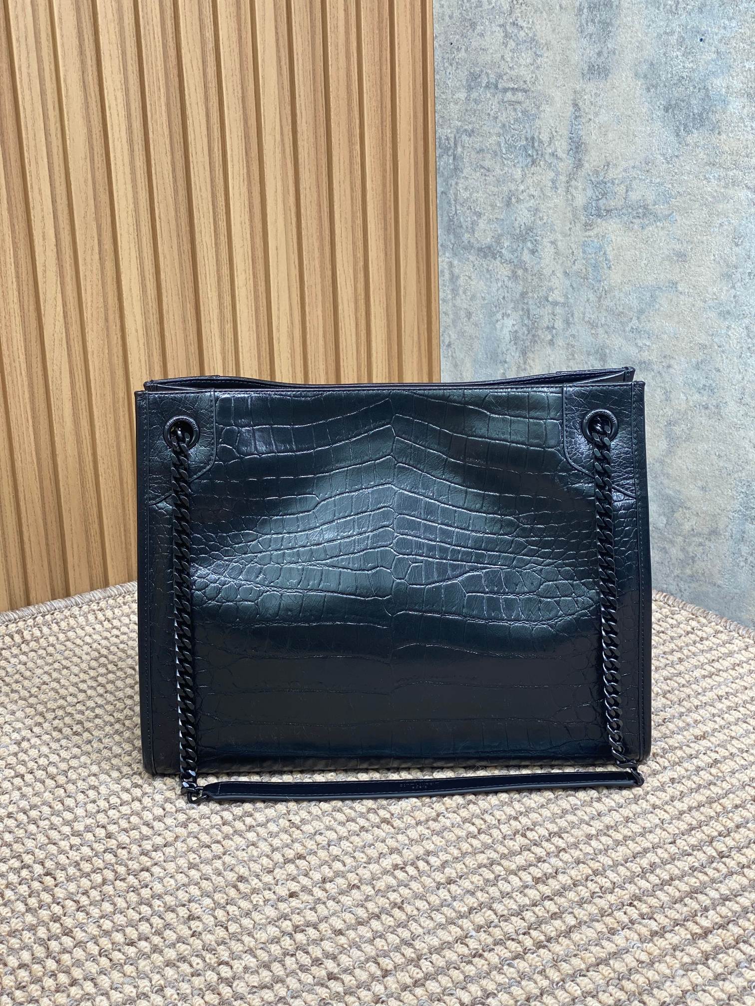 Saint Laurent Niki Shopping Bag