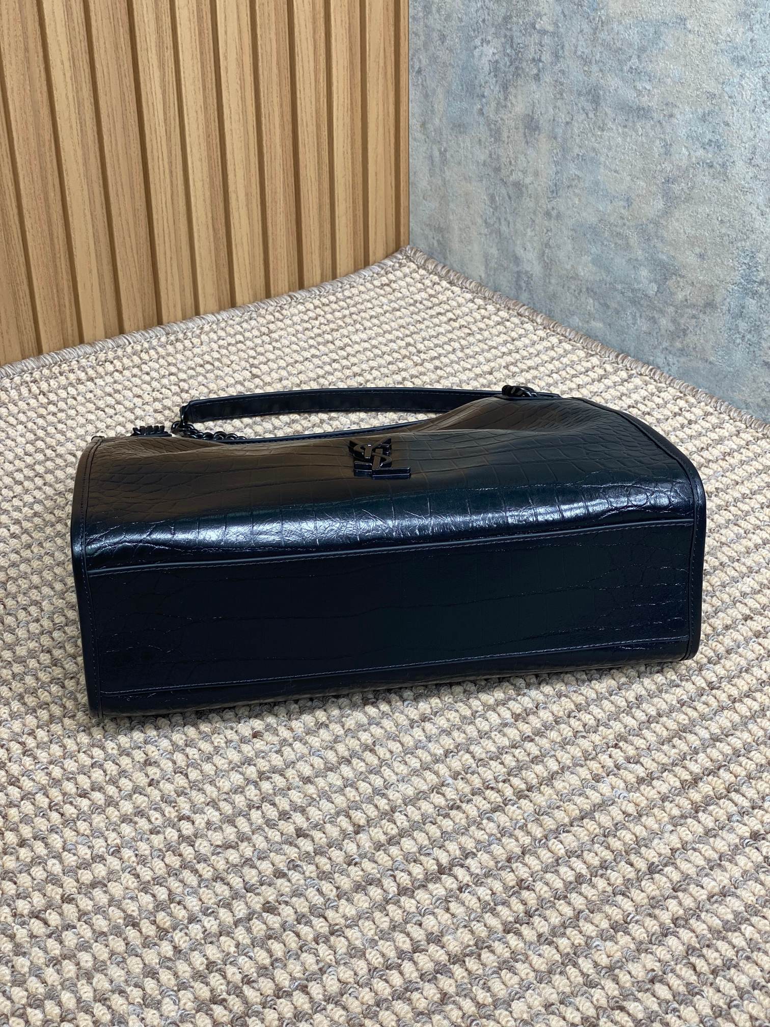 Saint Laurent Niki Shopping Bag