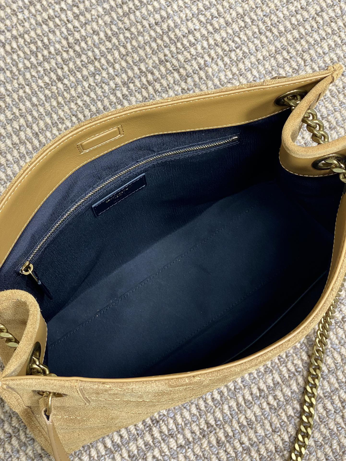 Saint Laurent Niki Shopping Bag