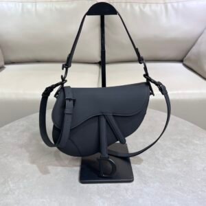 Rouge Matte Black Classic Saddle