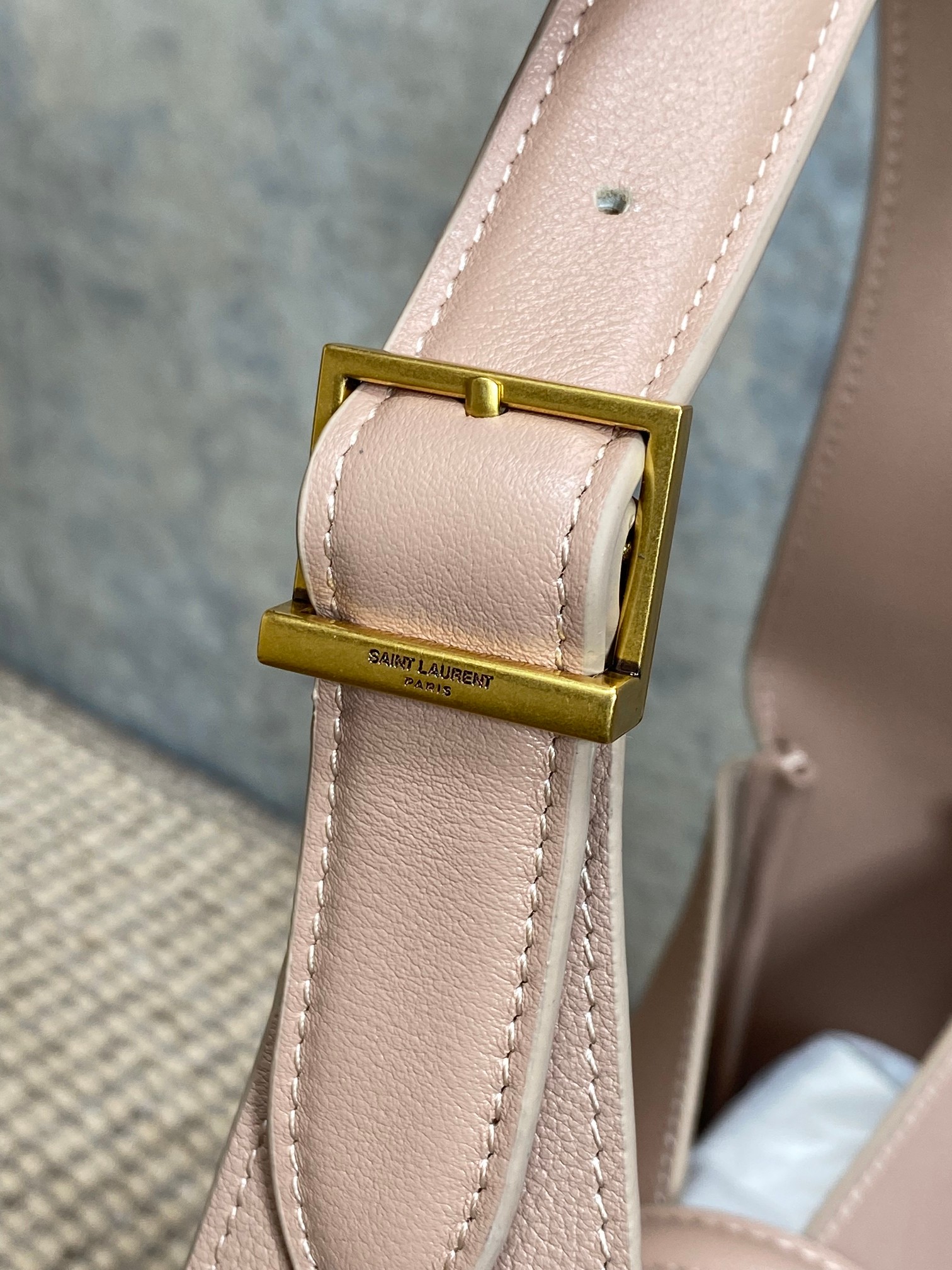 Saint Laurent Le 5 à 7 Supple Shoulder Bag