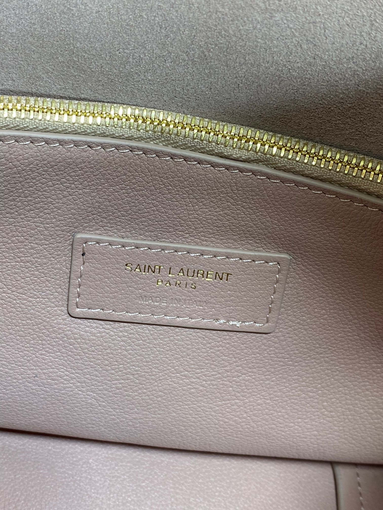 Saint Laurent Le 5 à 7 Supple Shoulder Bag