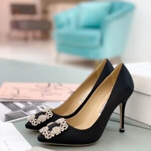 Manolo Blahnik Hangisi 90 Pumps