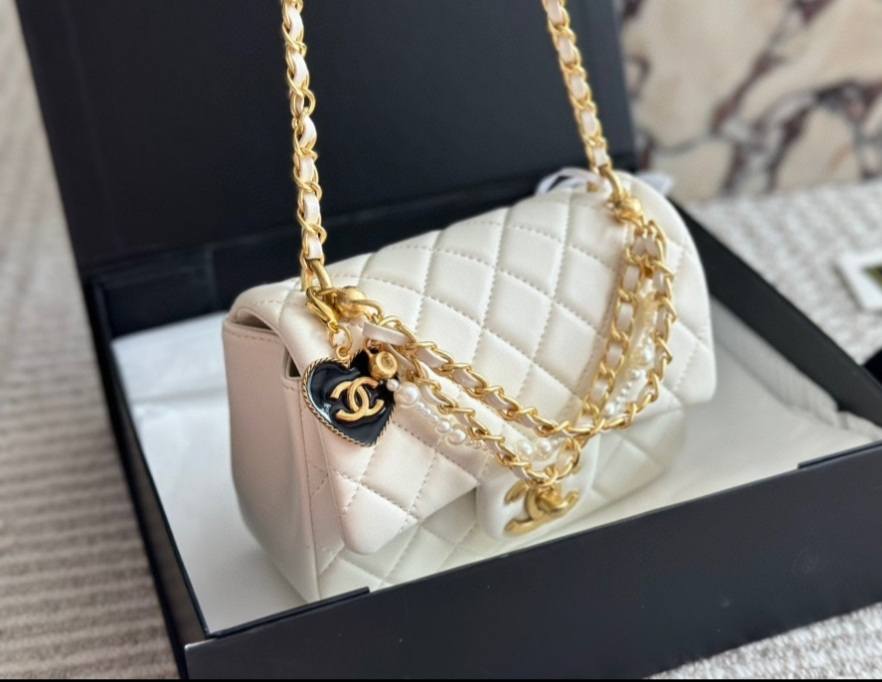 CHANEL 24P Mini Flap Bag
