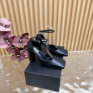 ALAÏA Minimalist Leather Ankle-Strap Block-Heel Pumps