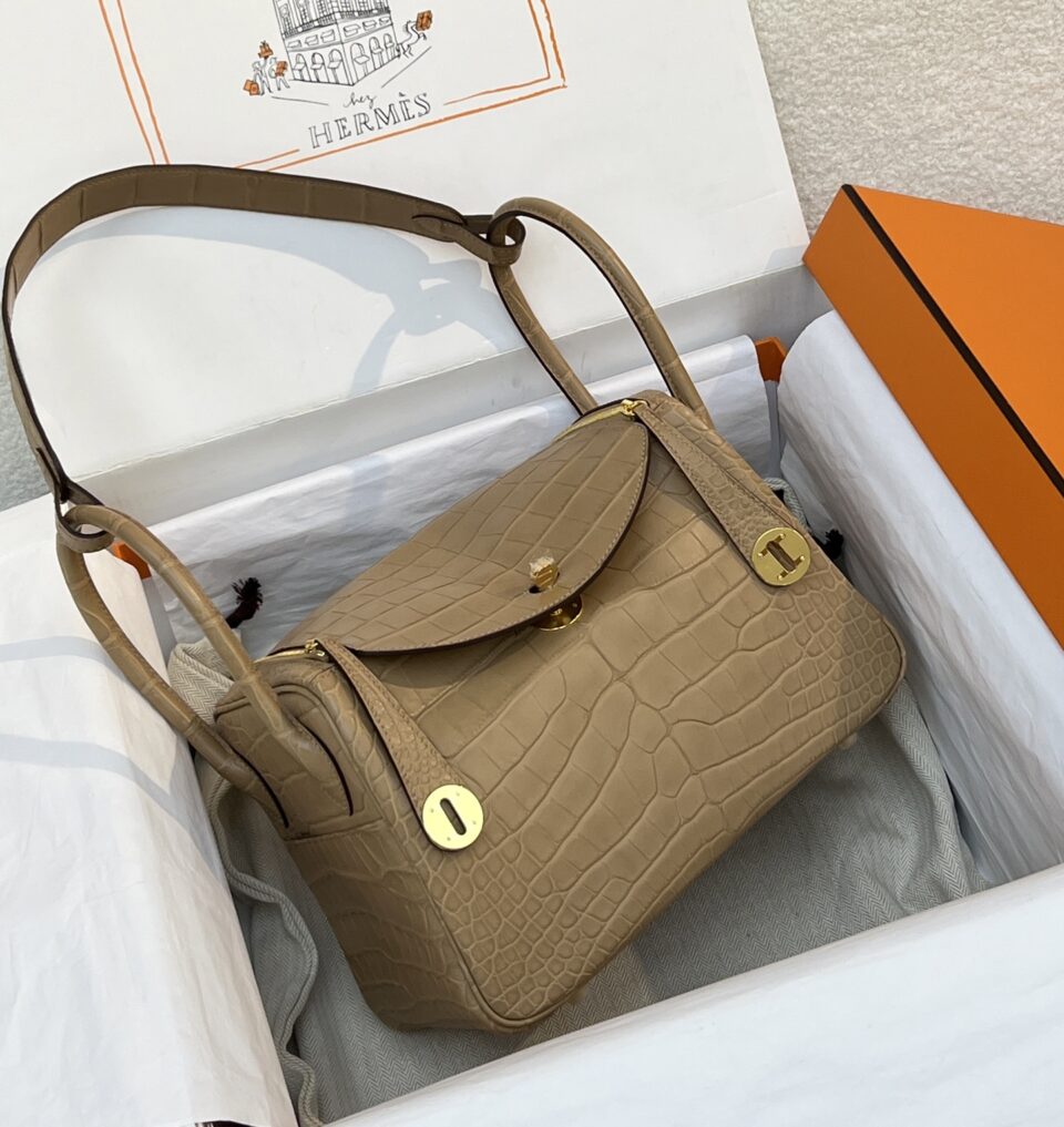 Hermès Lindy 26 – Matte Alligator