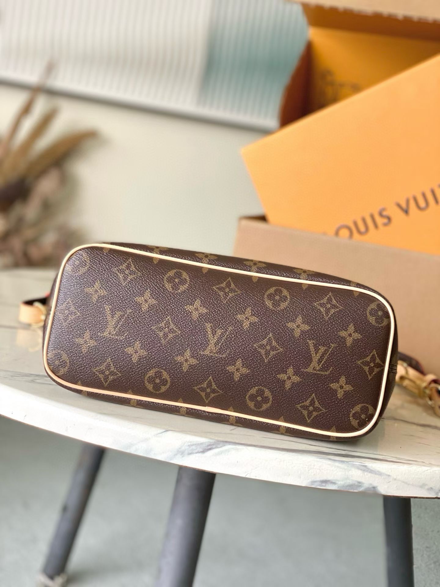 LOUIS VUITTON Neo Lockit PM