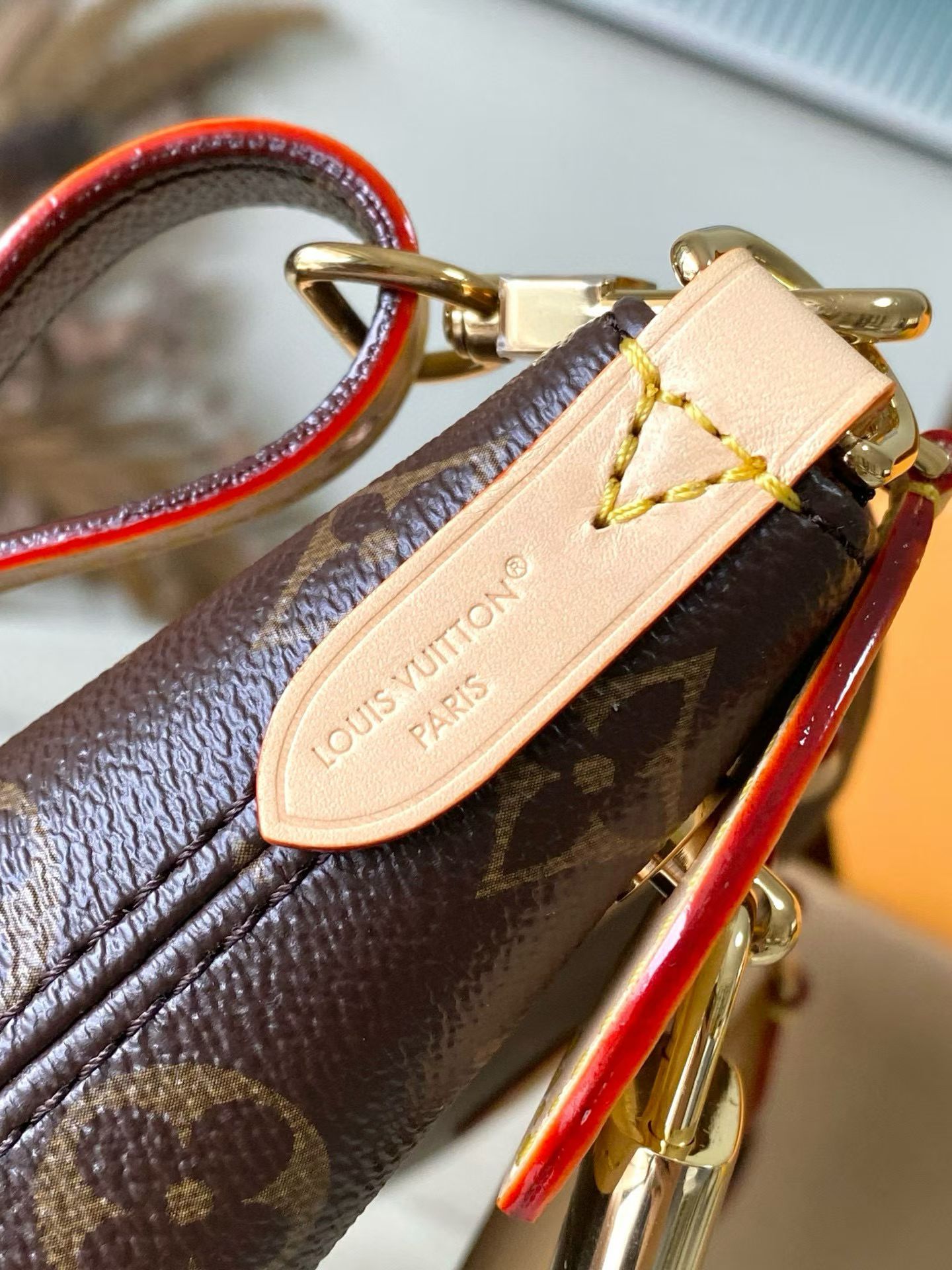 LOUIS VUITTON Neo Lockit PM