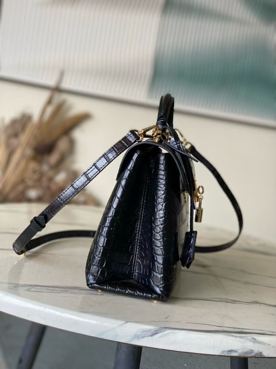 Louis Vuitton Rose des Vents Handbag