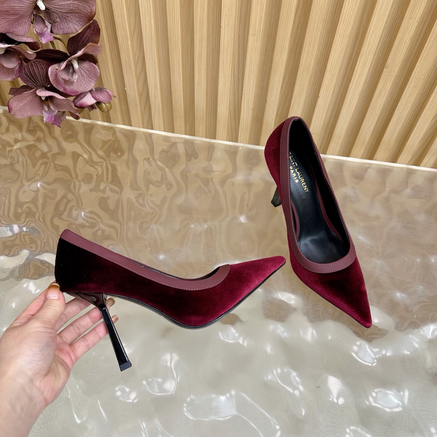 YSL SAINT LAURENT Velvet Anja Heels