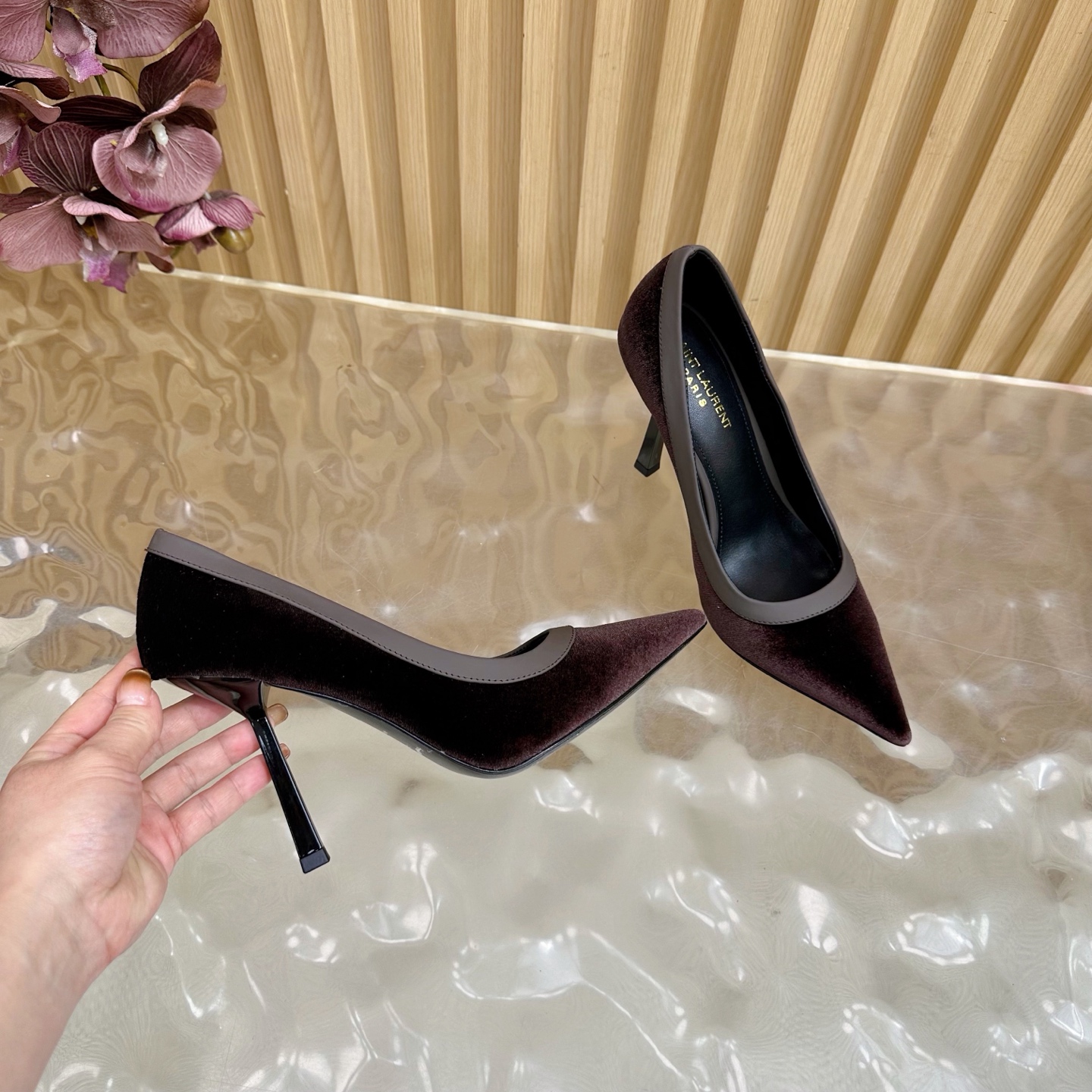 YSL SAINT LAURENT Velvet Anja Heels