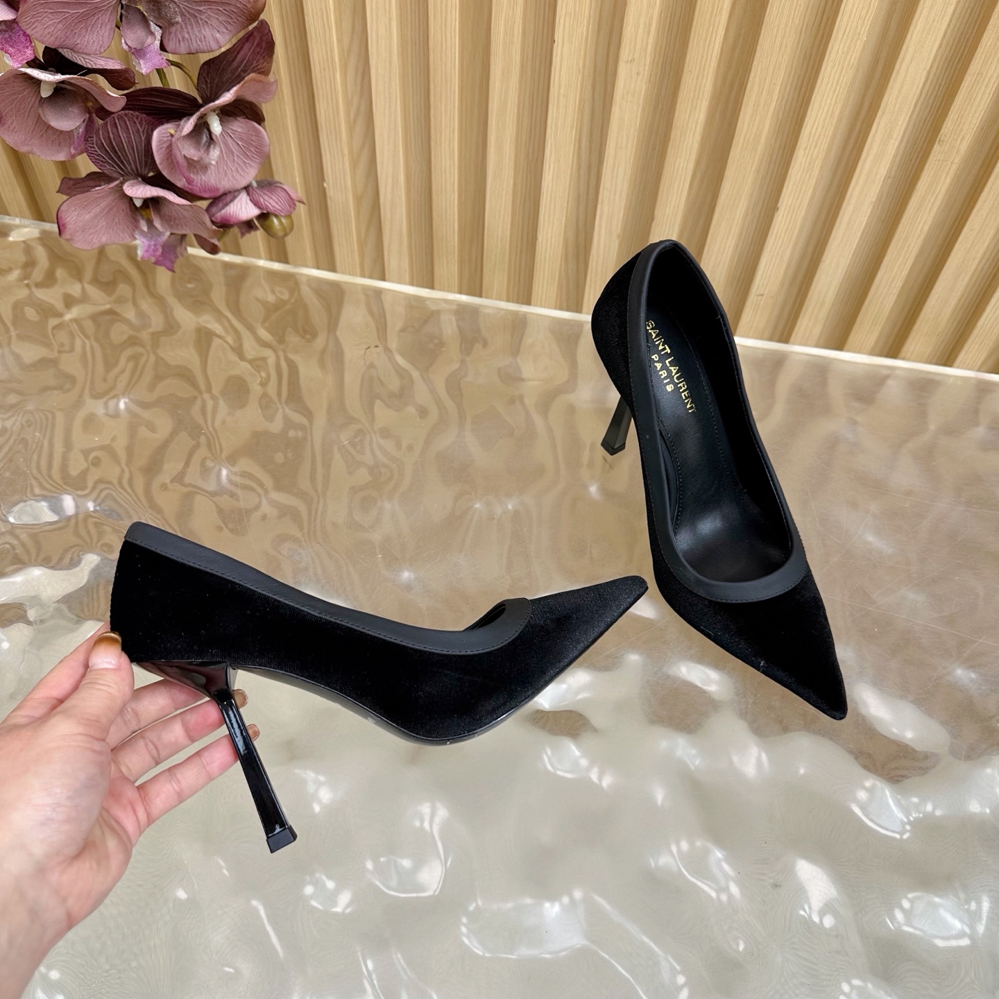 YSL SAINT LAURENT Velvet Anja Heels