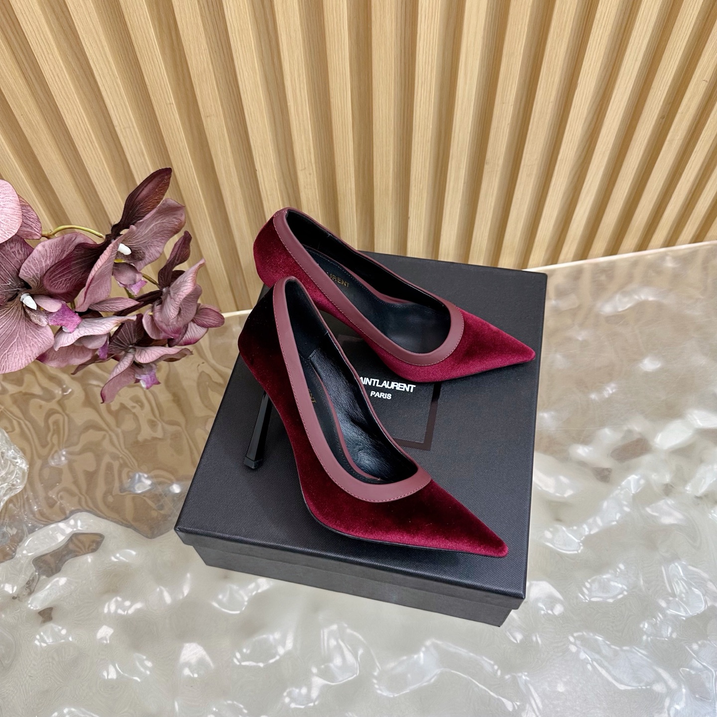 YSL SAINT LAURENT Velvet Anja Heels