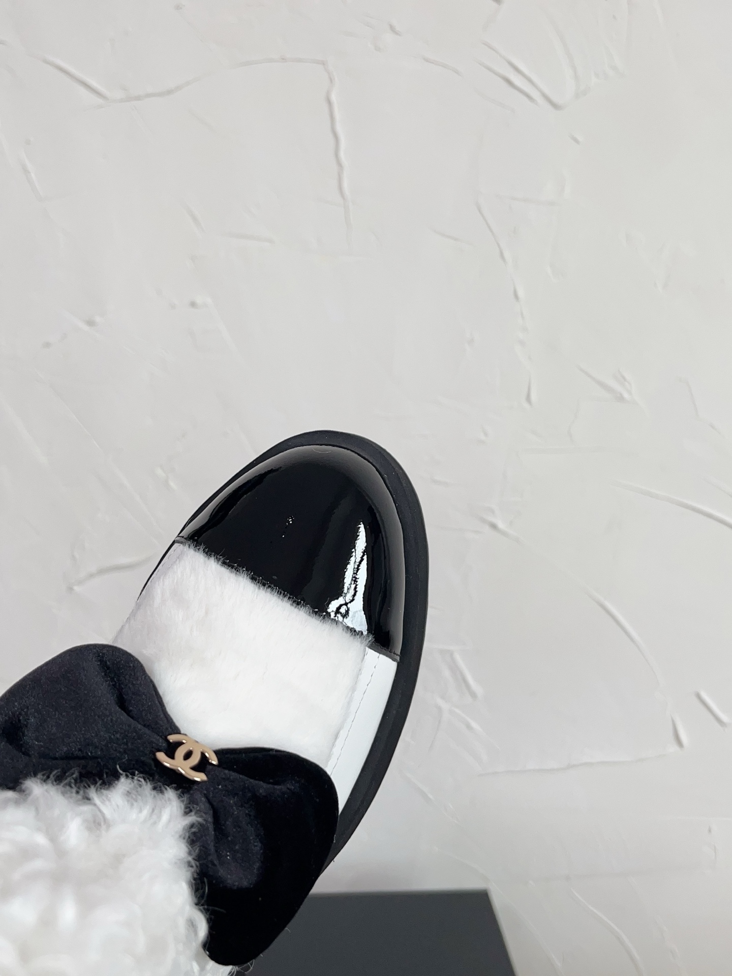 Chanel Shearling Bow Snow Boots 23
