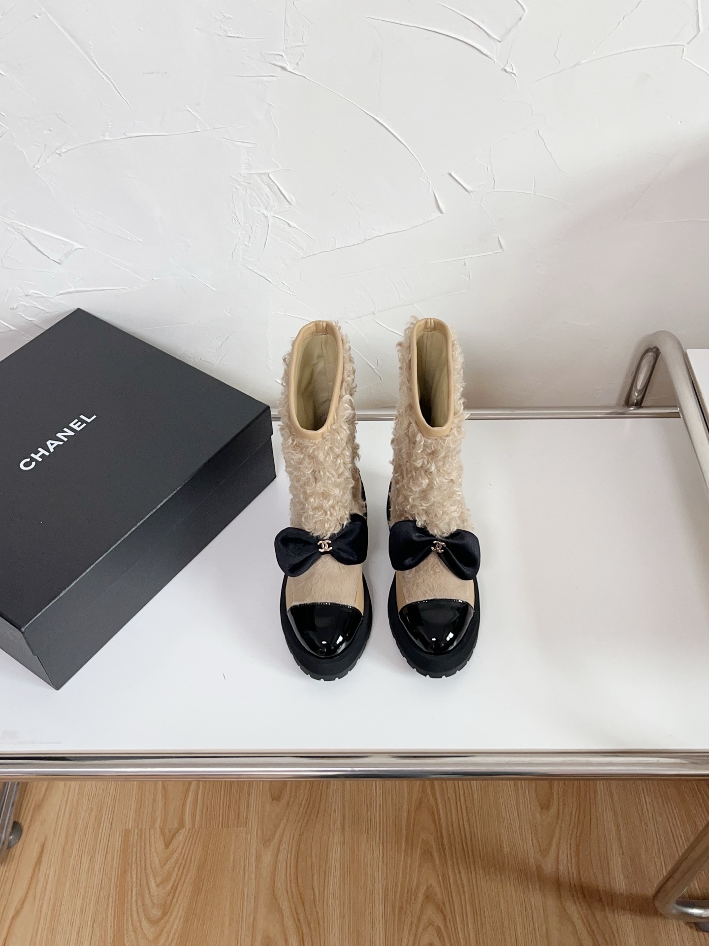 Chanel Shearling Bow Snow Boots 9