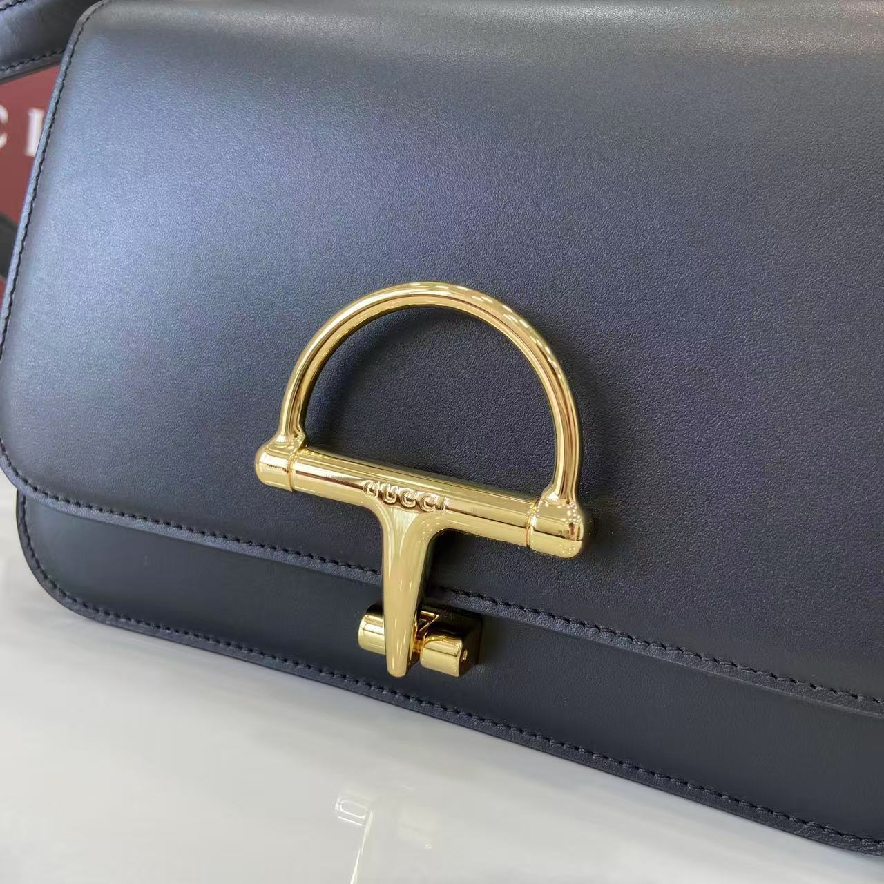 Gucci Siena Small Shoulder Bag 32