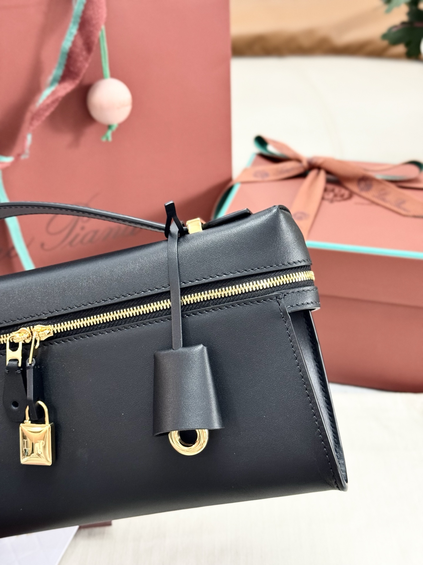 Loro Piana Extra Clutch L29 17