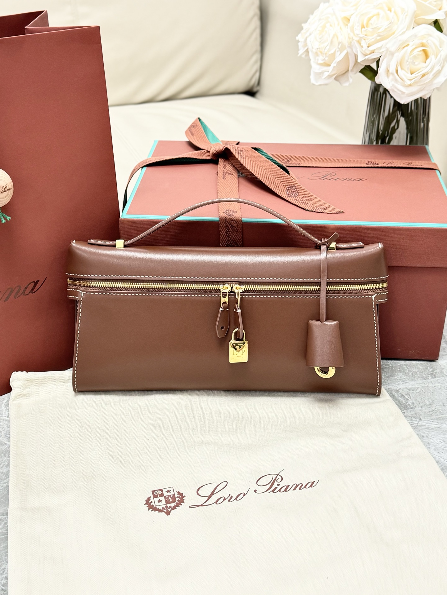 Loro Piana Extra Clutch L29 19