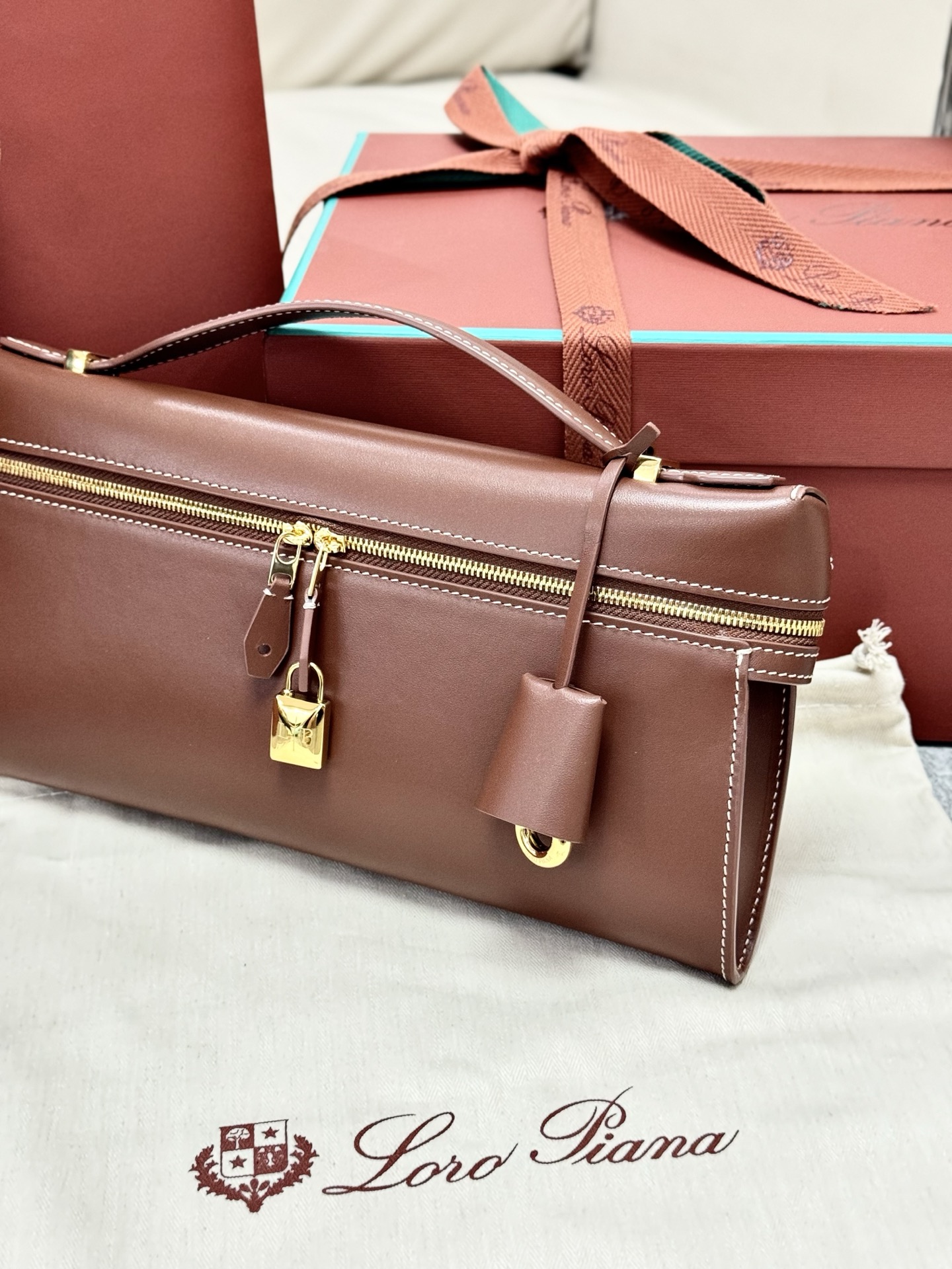 Loro Piana Extra Clutch L29 25