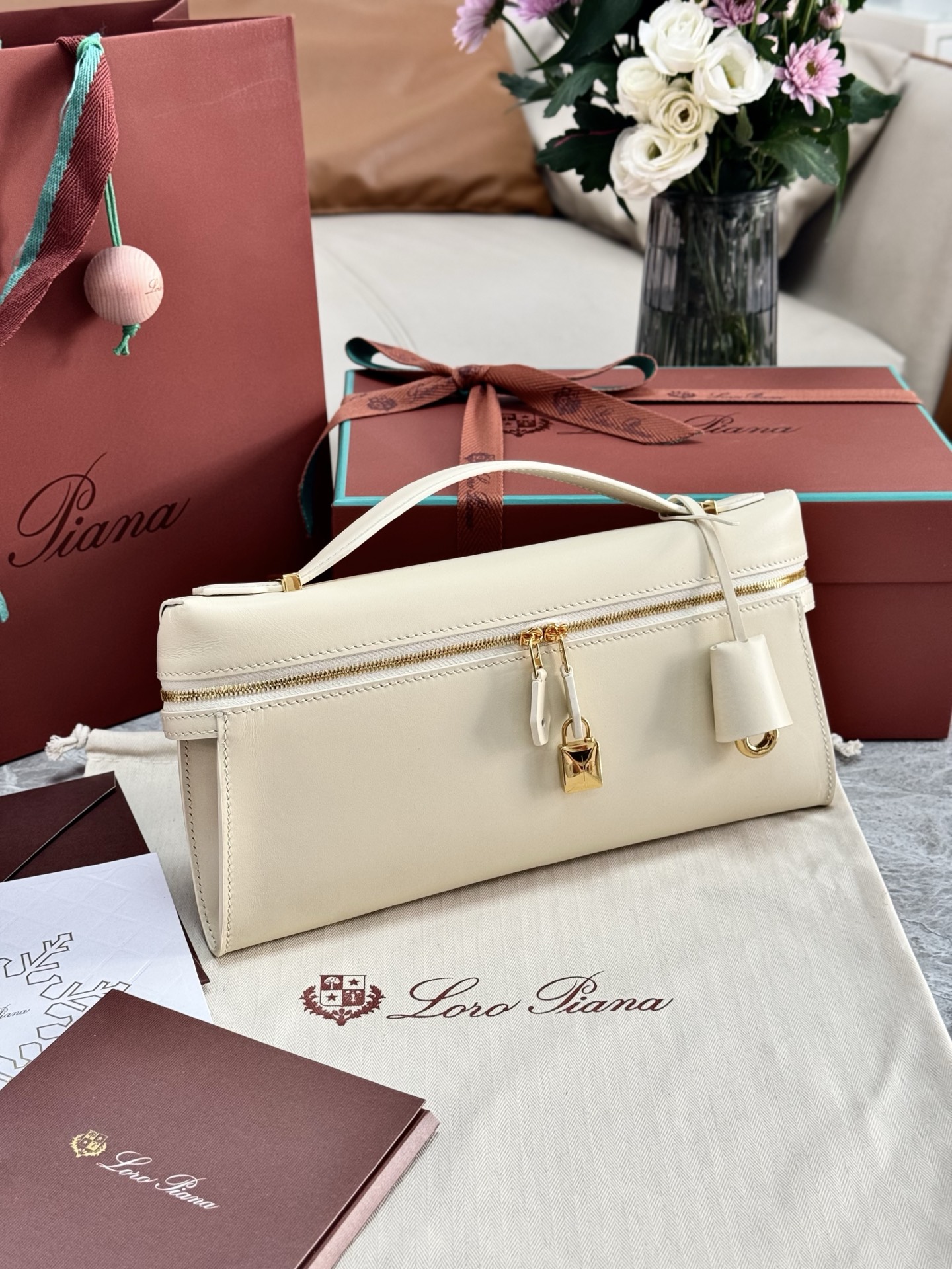 Loro Piana Extra Clutch L29 28