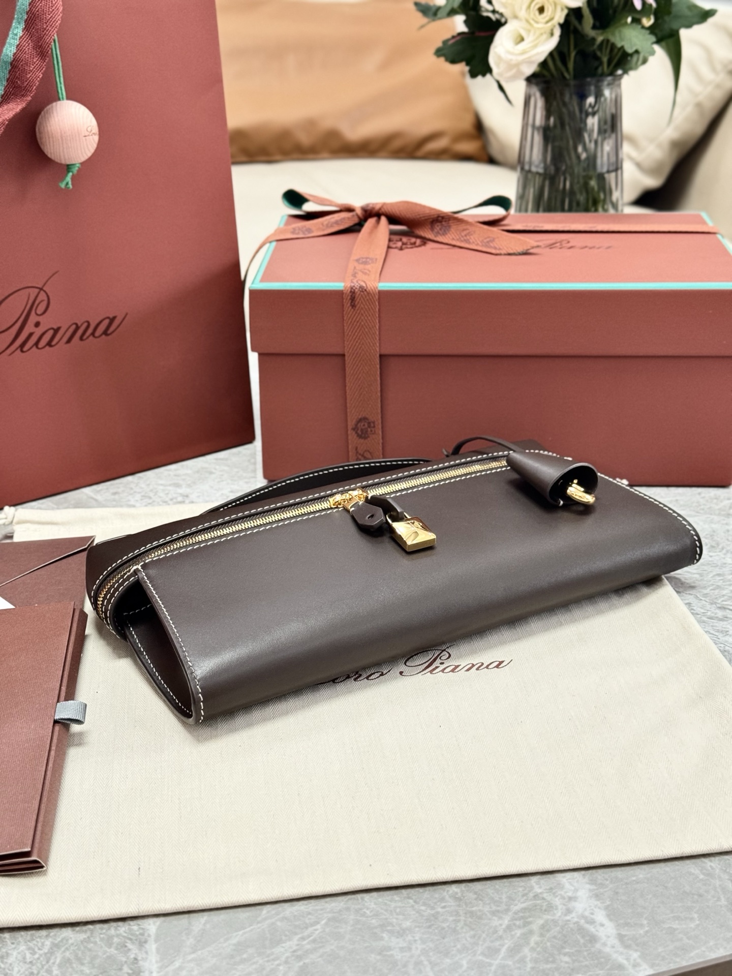 Loro Piana Extra Clutch L29 44