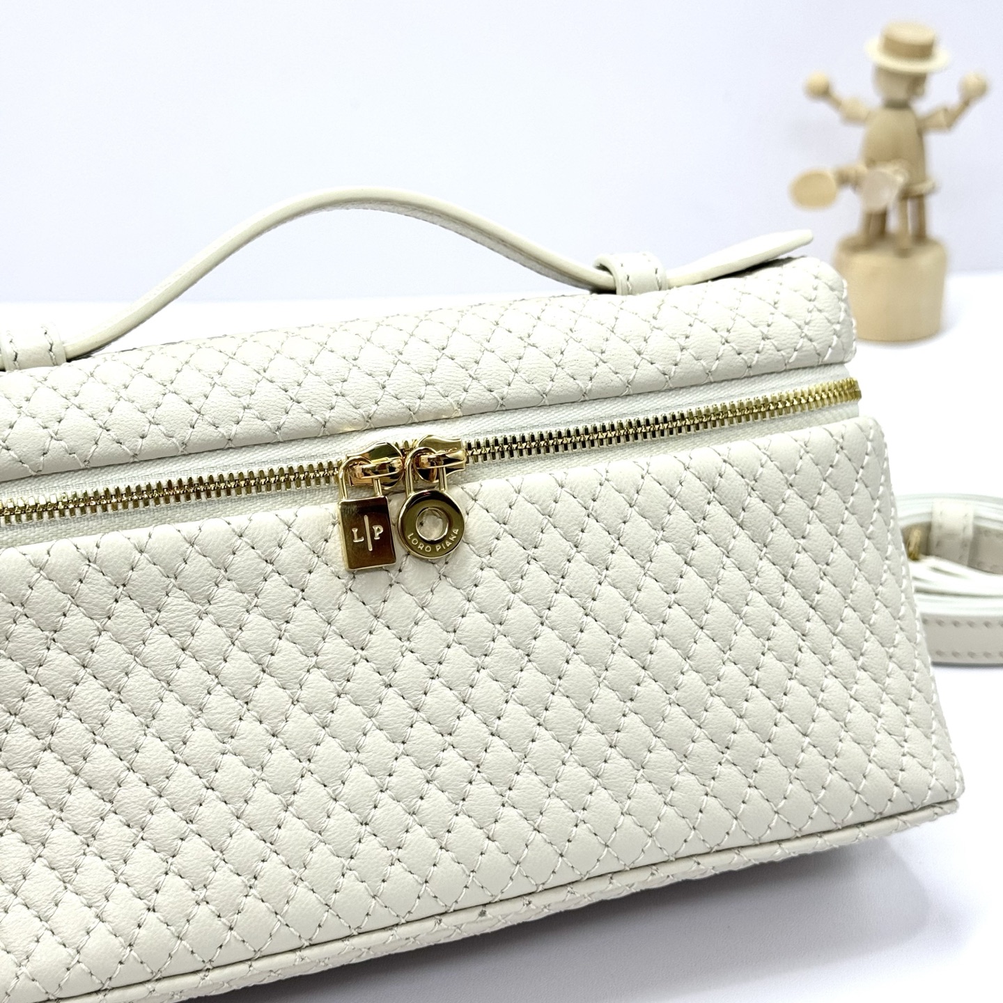 Loro Piana Extra Pocket L19 Bag in Embroidery Thread 11